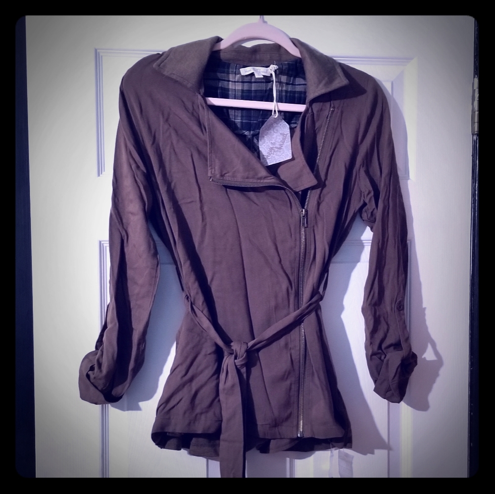 Hem and Thread Contrast Back Woven Jacket M
